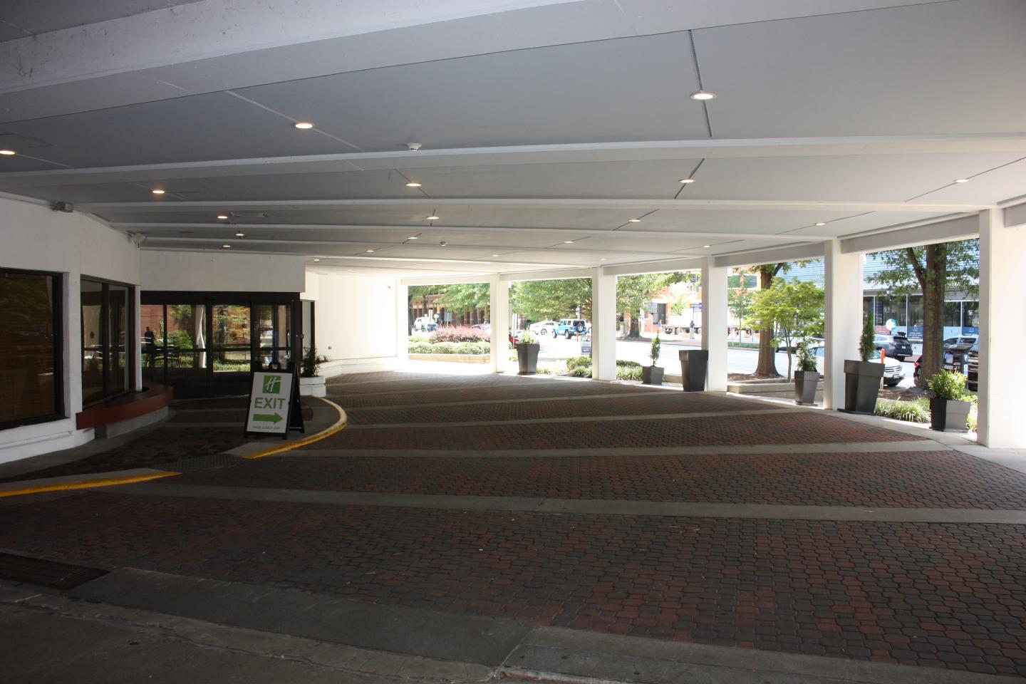 State Capitol Holiday Inn