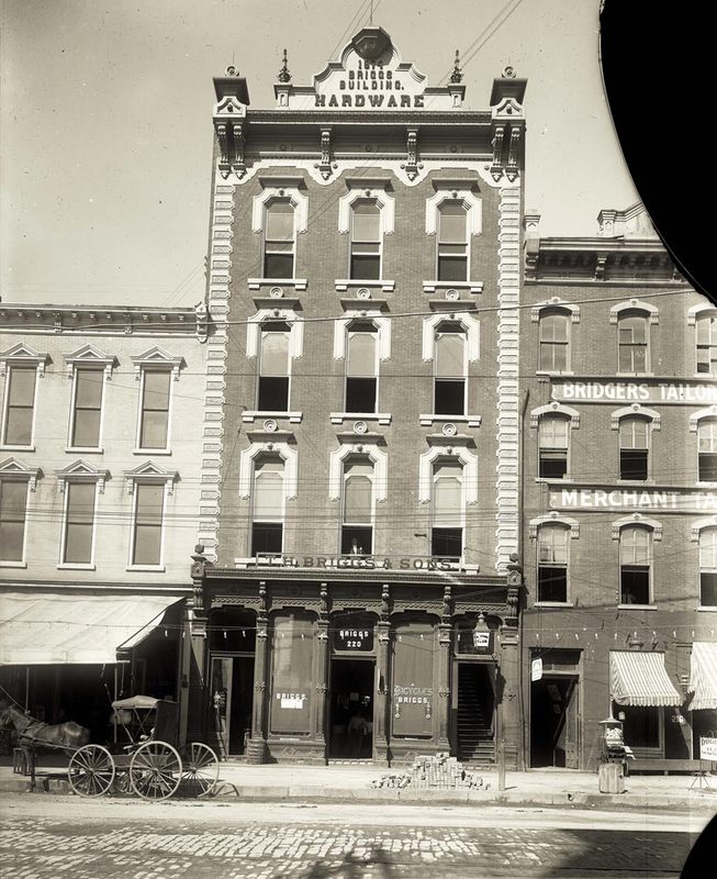 Briggs Hardware Building, 1900-1915